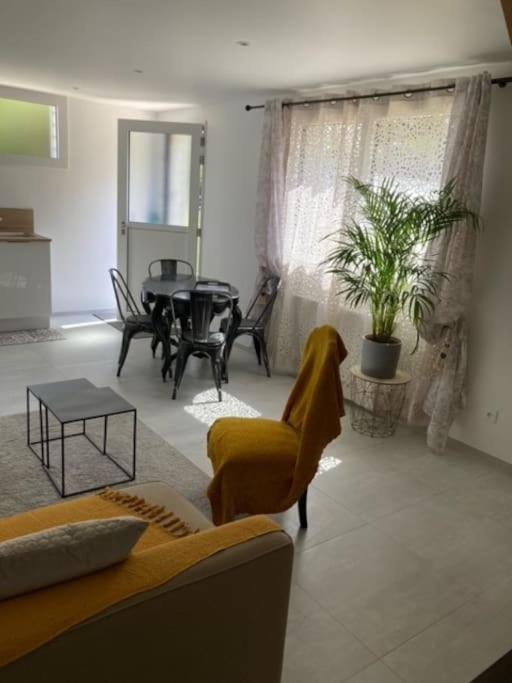 Le Gite Marie-Galante : Belle Maison D'Hotes Avec Acces Piscine En Ete Lanmeur Extérieur photo